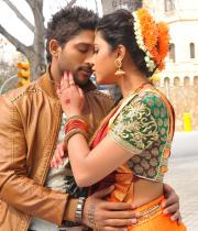 allu-arjuns-iddarammayilatho-latest-still-12