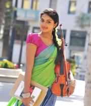 amala-paul-hot-stills-in-iddarammayilatho-02