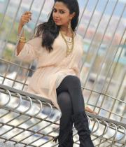 amala-paul-latest-photos-in-jeans-15
