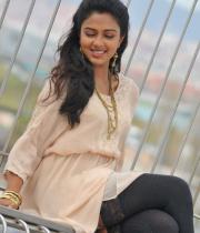amala-paul-latest-photos-in-jeans-17