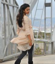 amala-paul-latest-photos-in-jeans-23