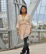 amala-paul-latest-photos-in-jeans-27