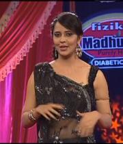 Anasuya-Hot-Navel-Show-In-Black-Saree-photos-Jabardasth-Episode-3