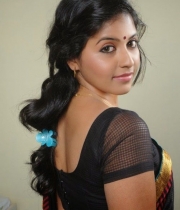 anjali-beautiful-photo-stills-in-black-saree-02