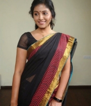 anjali-beautiful-photo-stills-in-black-saree-07