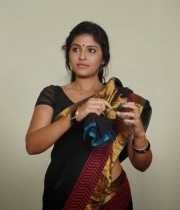 anjali-beautiful-photo-stills-in-black-saree-15