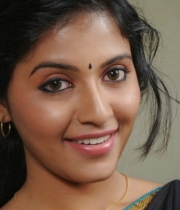 anjali-beautiful-photo-stills-in-black-saree-26