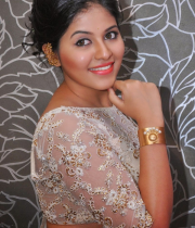 anjali-latest-stills-in-white-sari-03