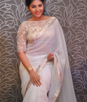anjali-latest-stills-in-white-sari-23