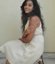 anu-priya-at-potugadu-movie-press-meet-18