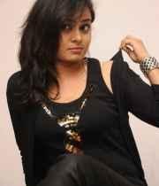 anusha-new-photo-stills-105