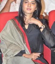 anushka-latest-hot-stills-11