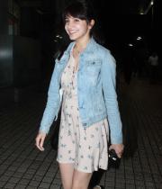 anushka-sharma-snapped-at-pvr-theatre-mumbai-stills-12