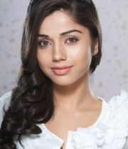 actress-aparna-bajpai-hot-stills111386671998