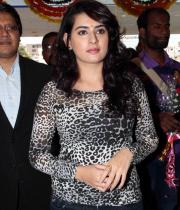 archana-at-samsung-plaza-launch-1