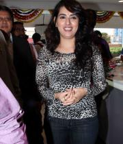 archana-at-samsung-plaza-launch-2