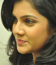 ashrita-shetty-hot-photo-shoot-stills-02