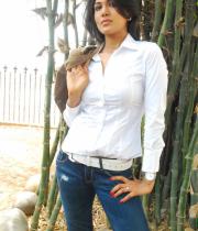 asmita-hot-photo-shoot-photos-in-jeans-14
