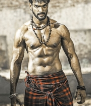charandeep-baahubali-villain-photos_5