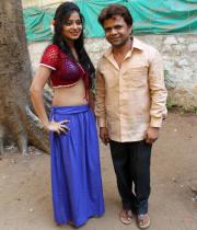 babuji-ek-ticket-bambai-hindi-movie-hot-stills11