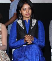 actres-bindu-madhav-blue-salwar-kameez-photostills-11_s_117