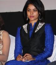 actres-bindu-madhav-blue-salwar-kameez-photostills-14_s_262