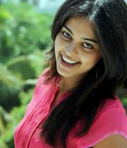 bindu-madhavi-latest-stills-in-pink-dress-12