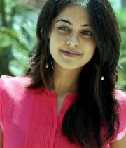 bindu-madhavi-latest-stills-in-pink-dress-14