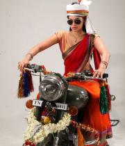 bindu-madhavi-new-photos-_7_