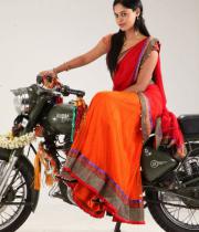 bindu-madhavi-new-photos-_8_