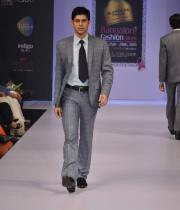 showcasing-the-collection-designer-aslam-khan-3