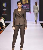 showcasing-the-collection-designer-aslam-khan-7