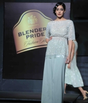 blenders-pride-fashion-tour-mumbai-2013-day-2-event-12