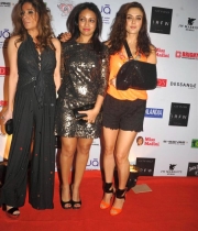 bollywood-celebs-at-india-resortwear-fashion-week-photos-18