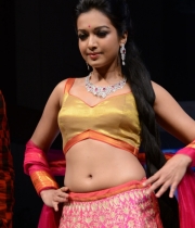 catherine-tresa-ramp-walk-photos-at-hyderabad-fashion-week-12