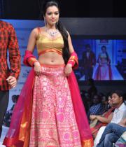 catherine-tresa-ramp-walk-photos-at-hyderabad-fashion-week-6