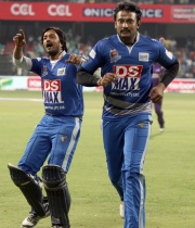ccl-4-karnataka-bulldozers-vs-bengal-tigers-match-photos-38