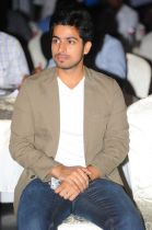 celebrities-at-southspin-fashion-awards-2012-35