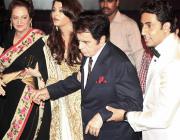 celebs-at-amitabh-bachchan-birthday-2012-bash-photos-10 celebs-at-amitabh-bachchan-birthday-2012-bash-photos-10