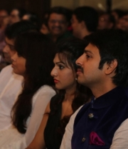 celebs-at-audi-ritz-icon-awards-2013-14