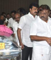 Vijayakanth Pay last Respects to Dinathanthi owner Sivanthi Adithan Photos