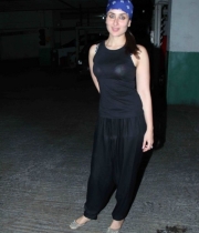 bolly-celebs-at-gori-tere-pyaa_0001