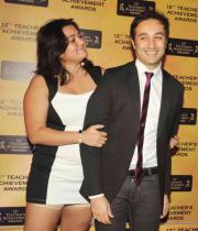 celebs-at-teacher-achievement-awards-photos-02