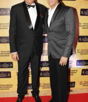 celebs-at-teacher-achievement-awards-photos-09