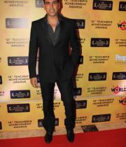 celebs-at-teacher-achievement-awards-photos-22