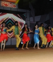 celebs-dance-performance-at-santosham-awards-function-14