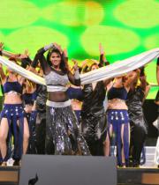 celebs-dance-performances-at-60th-filmfare-awards-7