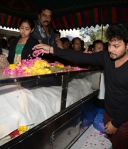 celebrities-pay-homage-to-uday-kiran-photos-149