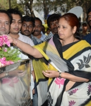 celebrities-pay-homage-to-uday-kiran-photos-157