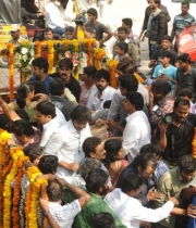 celebrities-pay-homage-to-uday-kiran-photos-54